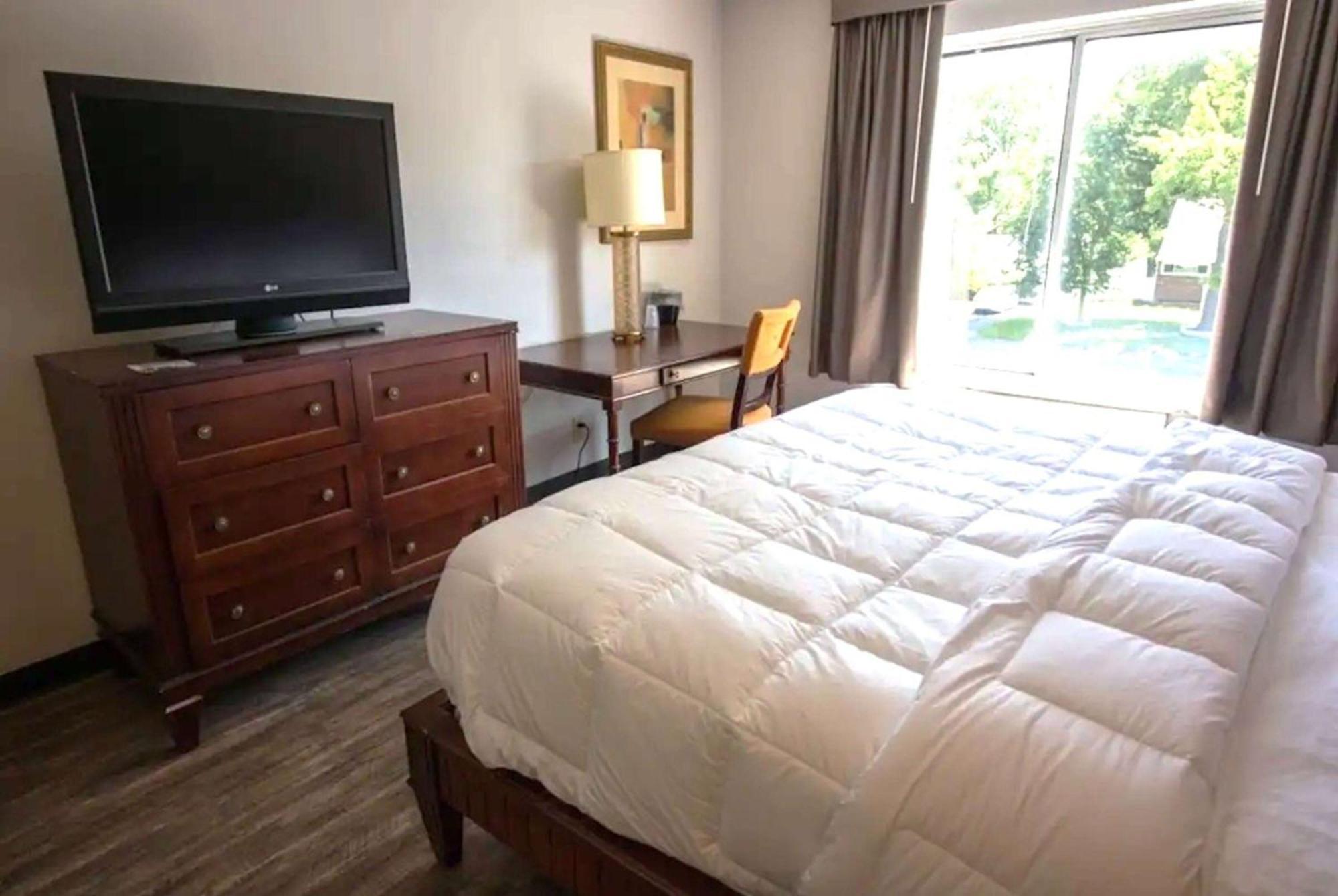Baymont Inn And Suites By Wyndham Columbus / Near Osu Ngoại thất bức ảnh